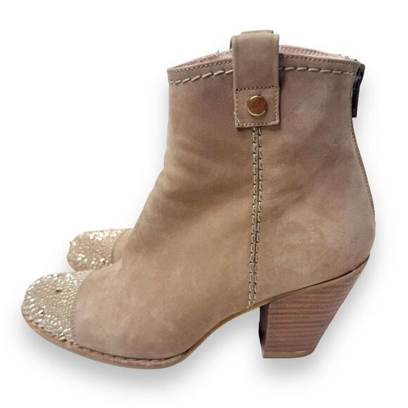 Stuart Weitzman Women’s Gold Studded Cap Toe Zip Taupe Suede Ankle Boots 5.5 M - Picture 1 of 9